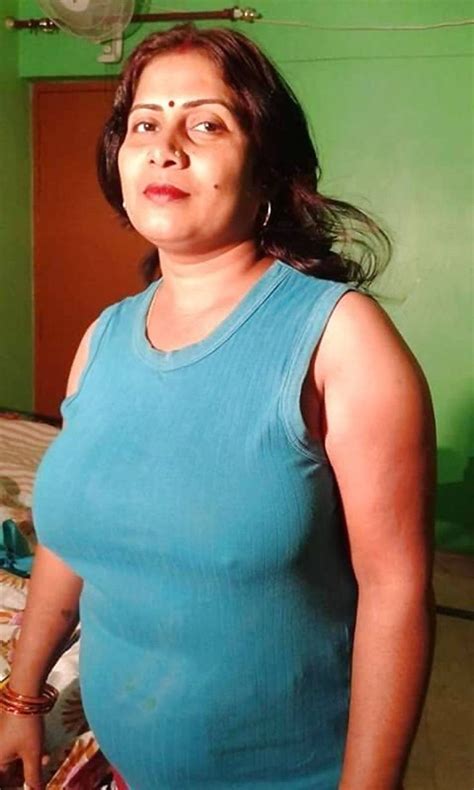 desi milf pics|Indian nude milfs pics (fucking hot wives and moms)